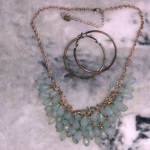 Beautiful aquamarine looking beaded necklace goldtone vintage sold with earrings